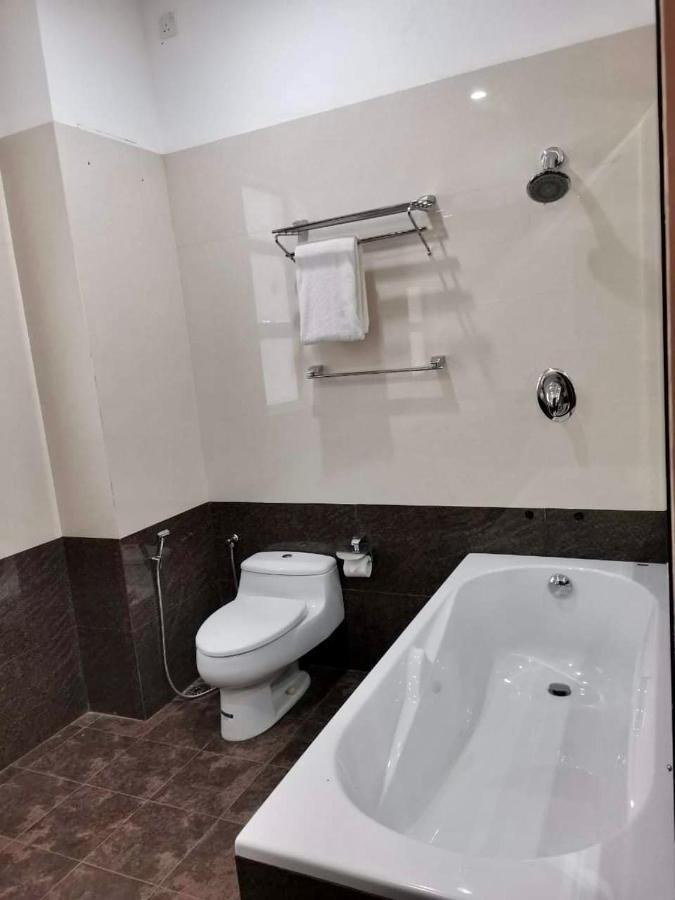 Aradhana Airport Transit Hotel Катунаяка Екстер'єр фото