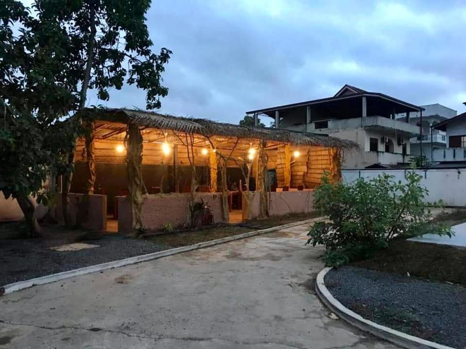 Aradhana Airport Transit Hotel Катунаяка Екстер'єр фото