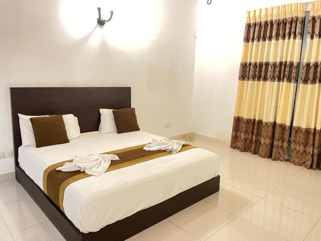 Aradhana Airport Transit Hotel Катунаяка Екстер'єр фото