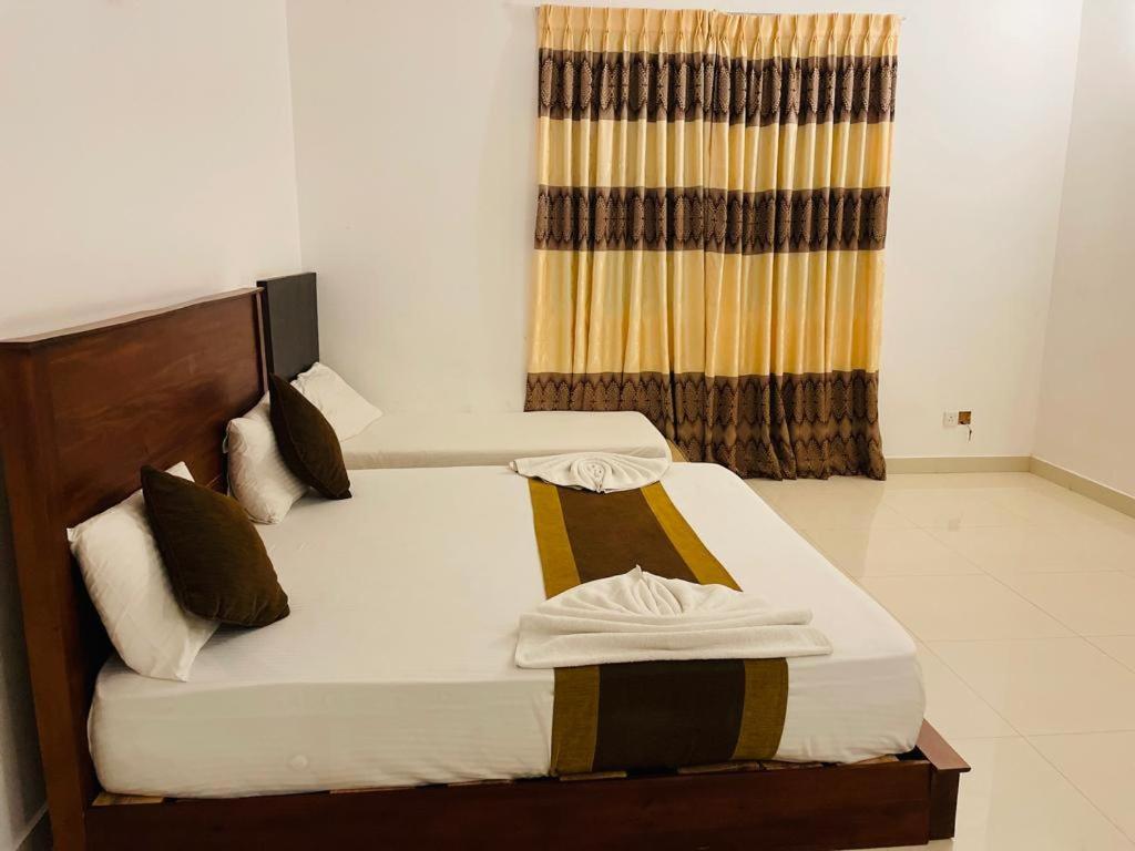 Aradhana Airport Transit Hotel Катунаяка Екстер'єр фото