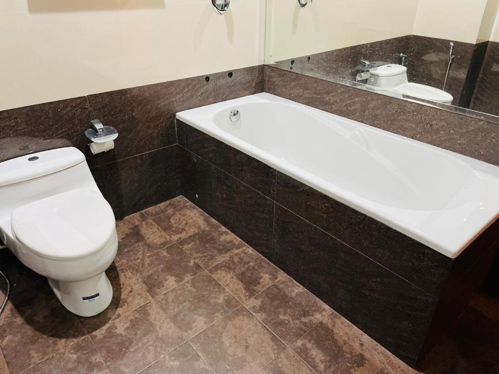 Aradhana Airport Transit Hotel Катунаяка Екстер'єр фото