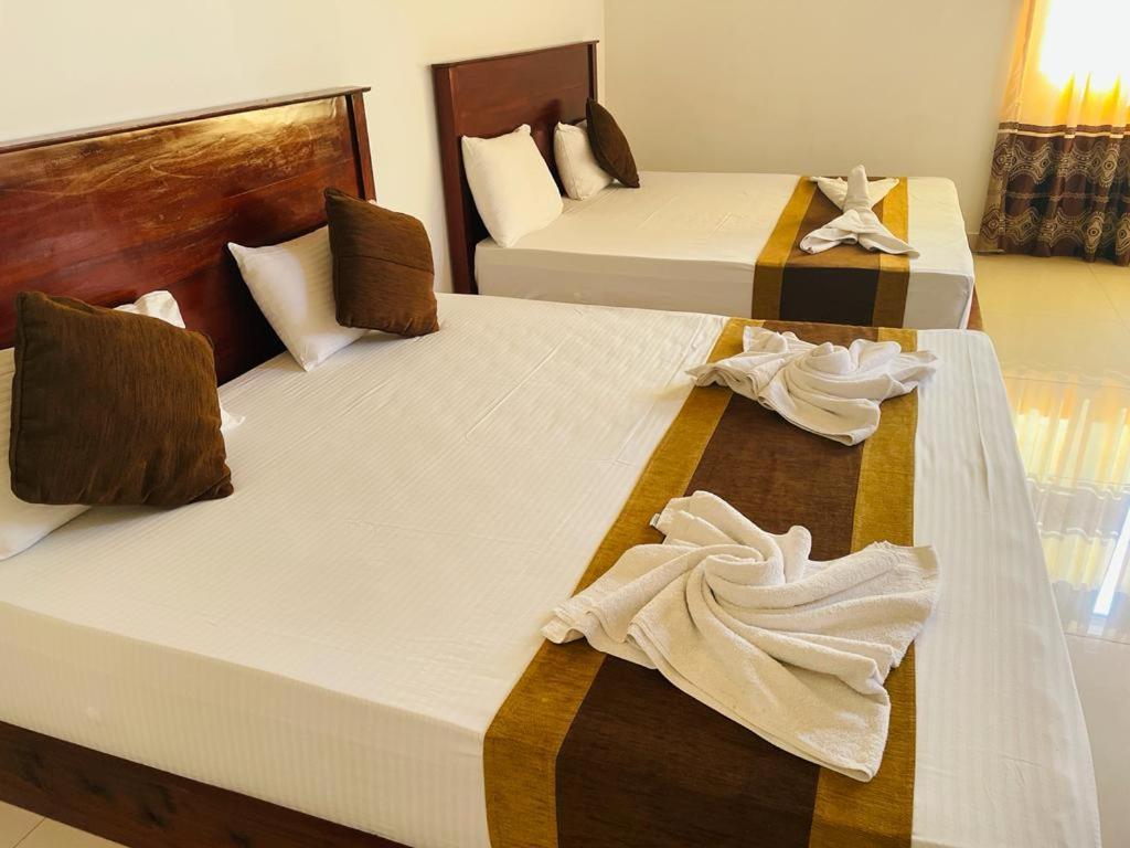 Aradhana Airport Transit Hotel Катунаяка Екстер'єр фото