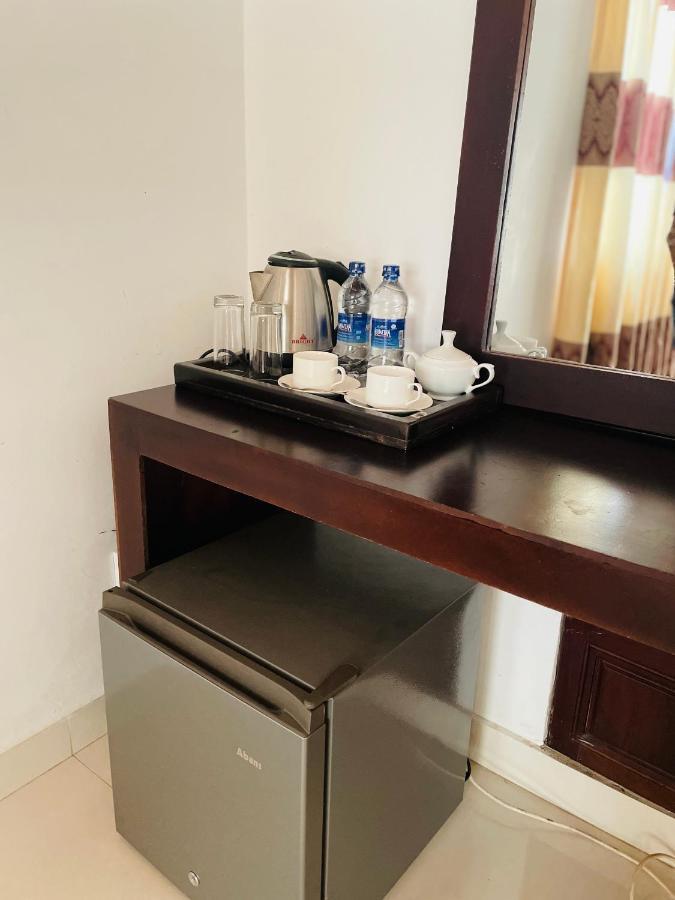 Aradhana Airport Transit Hotel Катунаяка Екстер'єр фото